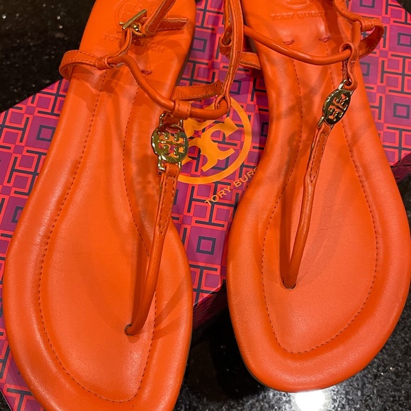 TORY BURCH 8.5M BRIGHT POPPY ORANGE MINI MILLER TYPE ALL LEATHER STRAP SANDALS - Picture 2 of 15